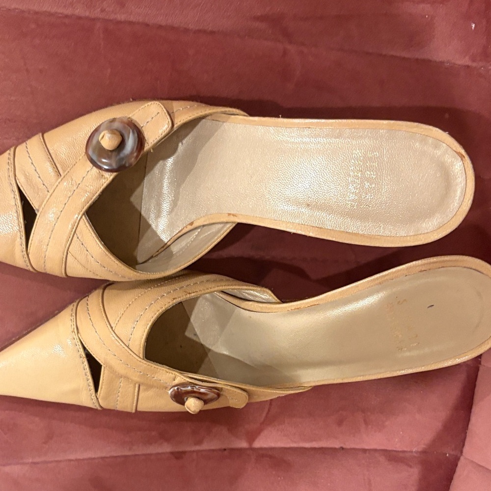 Stuart Weitzman Tan Mules with Tortoise Shell Detail - Picture 3 of 8
